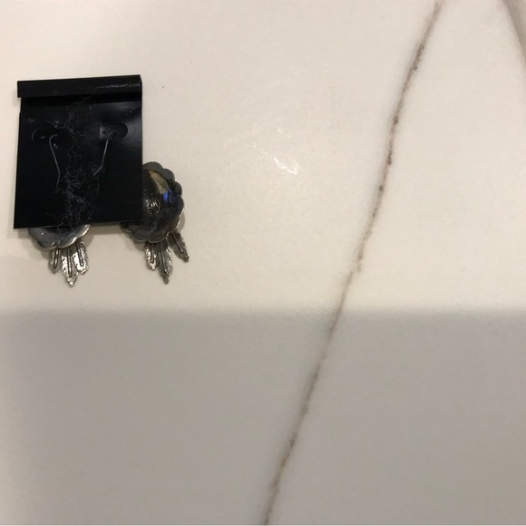 SPIRIT OF THE RED HORSE STERLING EARINGS - NEVER WORN - Picture 4 of 4